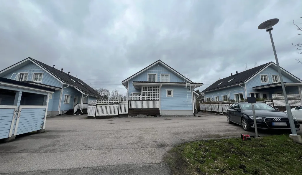 Taloyhtiö, paritalojen maalaus