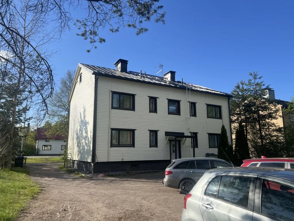 Taloyhtiön seinien ja katon maalaus Hyvinkää